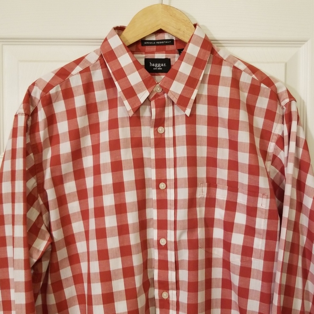Mens Haggar button down shirt (L)